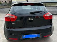 Usata Kia Rio LX 75 CV (55 kW) 2012 Nero Berlina