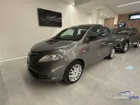 Usata Lancia Ypsilon 69 CV (50 kW) 2015 Grigio Utilitaria