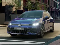 Nuova VW Golf VIII R-line Plus 150 CV (110 kW) 2026 Lapiz blue metallizzato Berlina