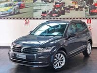Usado VW Tiguan Life 150 CV (110 kW) 2023 Gris SUV