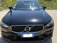 Usata Volvo V60 CC Business Edition 197 CV (144 kW) 2021 Nero Station wagon