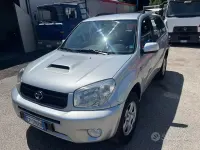 Usata Toyota RAV4 116 CV (85 kW) 2004 Grigio SUV