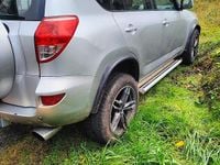 Begagnad Toyota RAV4 2006 Grå Sedan