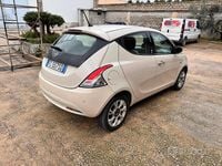 Usata Lancia Ypsilon Platinum 95 CV (69 kW) 2016 Bianco Utilitaria