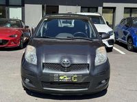 Usata Toyota Yaris Sol 69 CV (50 kW) 2011 Grigio Utilitaria