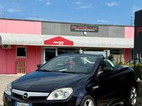 Usata Opel Tigra Sport 69 CV (50 kW) 2006 Nero Cabrio