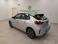 Nuova Opel Corsa 100 CV (73 kW) 2026 Grigio Utilitaria