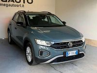 Usata VW T-Roc Life 116 CV (85 kW) 2023 Blu SUV