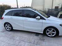 Usata Mercedes B180 Premium 109 CV (80 kW) 2014 Bianco Monovolume
