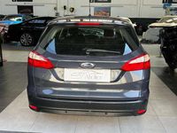 Usata Ford Focus 116 CV (85 kW) 2014 Grigio Station wagon