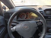 Usata Opel Zafira 2009 Verde Monovolume
