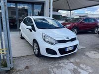 Usata Kia Rio LX 86 CV (63 kW) 2013 Bianco Berlina