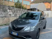 Usata Lancia Ypsilon 95 CV (69 kW) 2018 Grigio Utilitaria