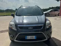 Usata Ford Kuga 140 CV (102 kW) 2012 Blu SUV