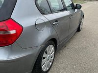 Usata BMW 118 143 CV (105 kW) 2010 Grigio Utilitaria