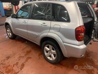 usata Toyota RAV4 2.0td anno 2005