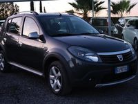 Usata Dacia Sandero Stepway 70 CV (51 kW) 2010 Grigio Utilitaria
