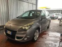 Usata Renault Scénic III Dynamique 110 CV (80 kW) 2011 Grigio Monovolume