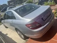 Usata Mercedes C200 Elegance 136 CV (100 kW) 2007 Argento Berlina