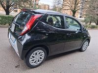 Usata Toyota Aygo 69 CV (50 kW) 2019 Grigio Utilitaria