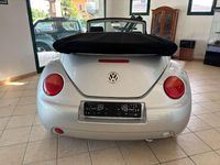 Usata VW New Beetle 75 CV (55 kW) 2005 Argento Utilitaria