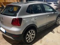 Usata VW Polo Cross 90 CV (66 kW) 2017 Grigio Utilitaria