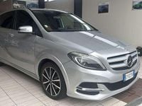 Usata Mercedes B200 Premium 156 CV (114 kW) 2015 Argento Monovolume