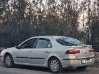 Usata Renault Laguna II 120 CV (88 kW) 2005 Grigio Berlina