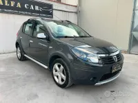 Usata Dacia Sandero Stepway 88 CV (64 kW) 2012 Grigio Berlina