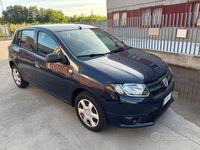 Usata Dacia Sandero Ambiance 75 CV (55 kW) 2015 Blu Berlina