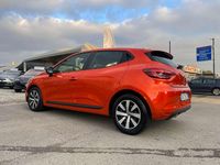 Usata Renault Clio V SE 67 CV (49 kW) 2023 Arancione Berlina