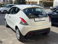 Usata Lancia Ypsilon Gold 69 CV (50 kW) 2013 Bianco Utilitaria