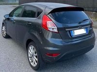 Usata Ford Fiesta Titanium 95 CV (69 kW) 2016 Grigio Berlina