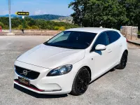 Usata Volvo V40 Ocean Race 115 CV (84 kW) 2015 Bianco Utilitaria