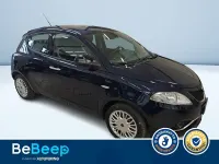 Usata Lancia Ypsilon Gold 69 CV (50 kW) 2016 Blu metallizzato Utilitaria