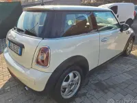 Usata Mini ONE 75 CV (55 kW) 2009 Bianco Utilitaria