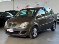 Usata Lancia Musa 95 CV (69 kW) 2005 Marrone Monovolume