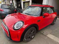 Begagnad Mini ONE 75 HK (55 kW) 2021 Röd Halvkombi