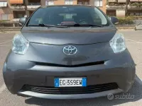 Usata Toyota iQ 68 CV (50 kW) 2011 Grigio Utilitaria