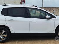 Usata Peugeot 2008 Active 68 CV (50 kW) 2014 Bianco SUV