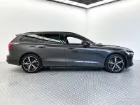 Usata Volvo V60 Plus 197 CV (144 kW) 2023 Platinum grey Station wagon