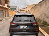 Usado Ford Kuga 120 CV (88 kW) 2021 Gris SUV