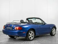 Usata Mazda MX5 141 CV (103 kW) 1999 Blu Cabrio