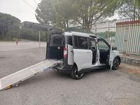 Usata Ford Courier 2024 Nero Monovolume