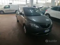 Usata Lancia Ypsilon Gold 69 CV (50 kW) 2017 Nero Utilitaria