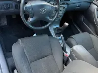 Usata Toyota Avensis 116 CV (85 kW) 2004 Argento Station wagon
