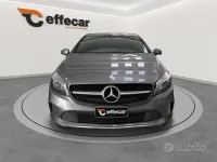 Usata Mercedes A180 Urban 109 CV (80 kW) 2016 Grigio Utilitaria