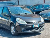 Usata Renault Clio II Dynamique 75 CV (55 kW) 2009 Nero Berlina