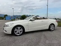 Usata Mercedes E220 170 CV (125 kW) 2012 Bianco Cabrio