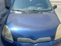 Usata Toyota Yaris 68 CV (50 kW) 2001 Bluazzurro Berlina